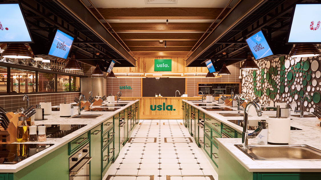 World Platinum ile USLA’nın dünya standartlarında eğitmenlerle birbirinden lezzetli yemeklerin yapım aşamalarında yer almak, gastronomi dünyasını deneyimleyebileceğiniz workshoplarda %10 indirim.