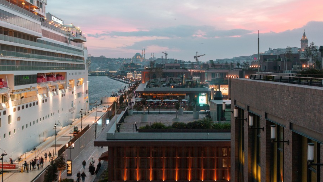 Galataport İstanbul’dan kampanya süreci boyunca yapılacak peşin veya taksitli toplamda 10.000 TL ve üzeri alışverişe 1.000 TL Worldpuan kazanma fırsatını kaçırmayın!