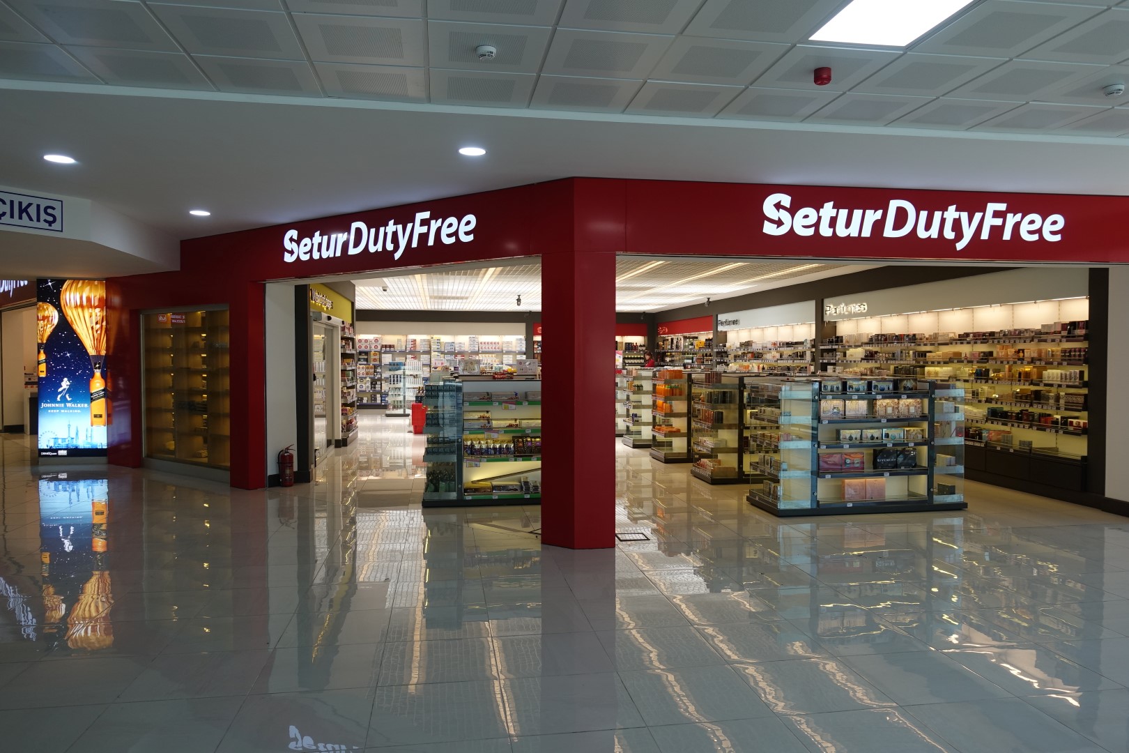 1-30 Kasım 2025 tarihleri arasında Setur Duty Free'lerden yapacağınız 2.500 TL ve üzeri alışverişinize toplamda 500 TL’ye varan Worldpuan!